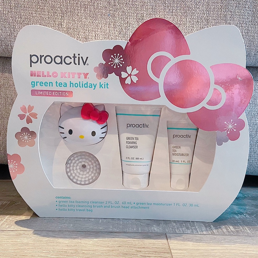 Proactiv x Hello Kitty Green Tea Holiday Kit
